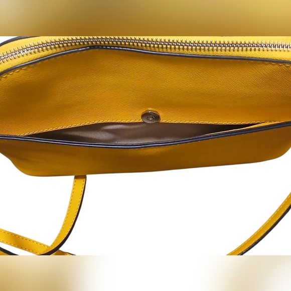 Calvin Klein - NWOT, Yellow Crossbody Bag, Adjustable Strap, Zippered Closure, - Picture 9 of 12